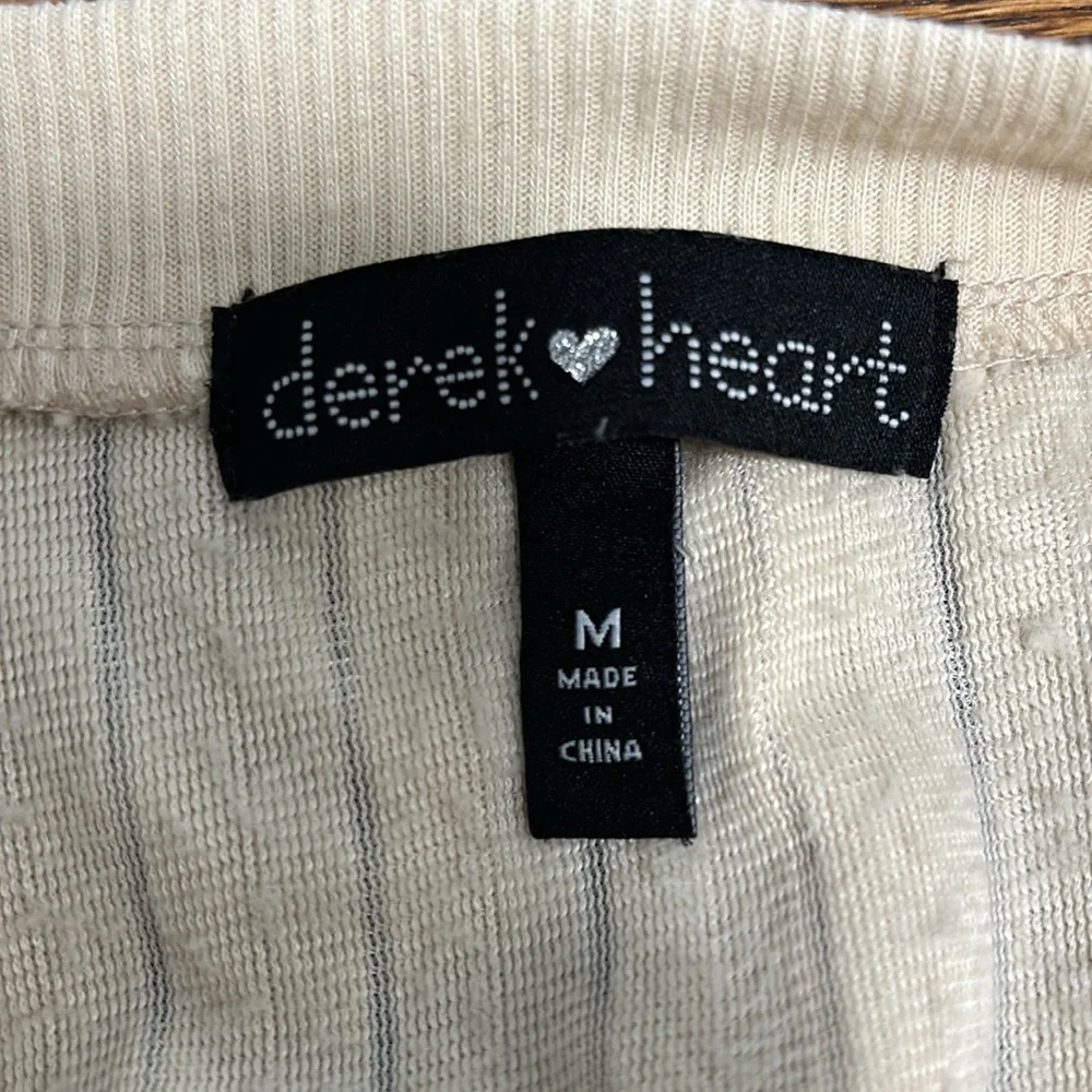 Cream Crew Neck - Picture 3 of 4